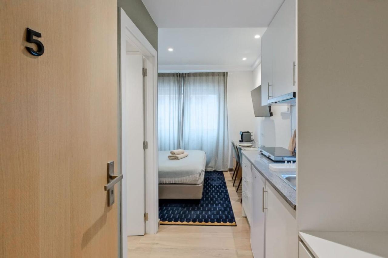 Lovely Fully Equipped Near Subway N5 Lejlighed
