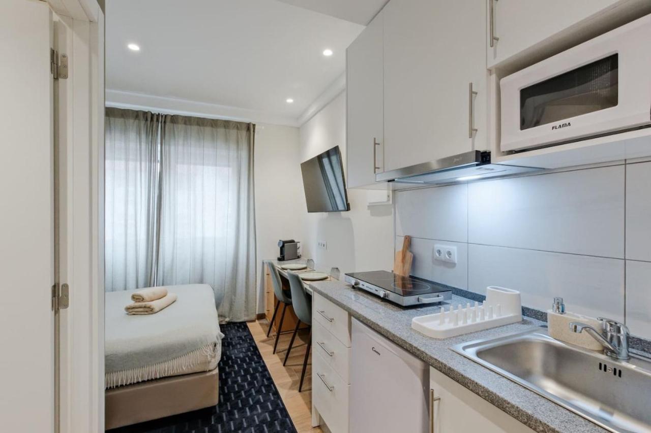 Lovely Fully Equipped Near Subway N5 Lissabon
